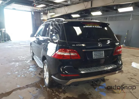2015 Mercedes-Benz Ml 350 4Matic z USA, uszkodzony, nr VIN 4JGDA5HB8FA549784